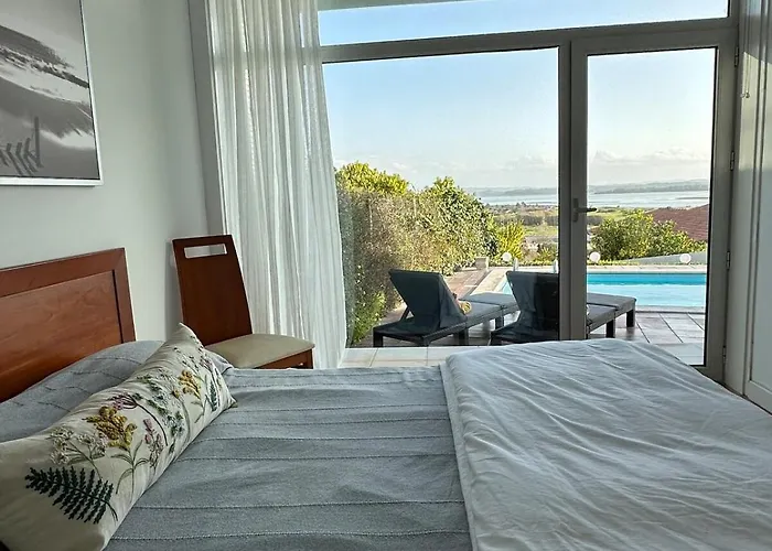 Casa Andorinha With Private Pool & Coastal Views Foz do Arelho