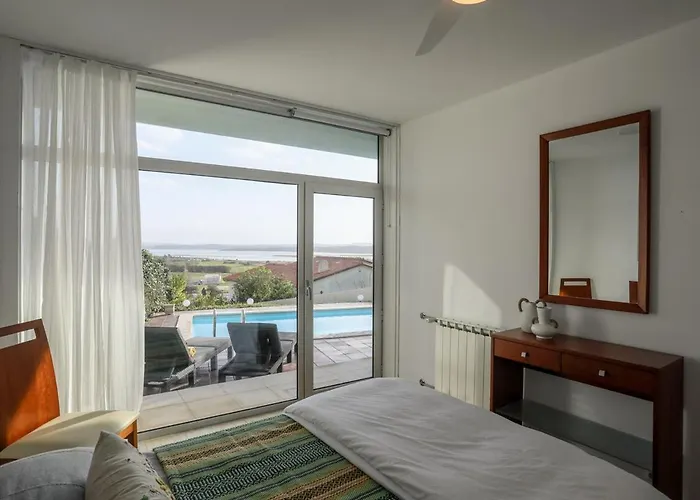 Villa Casa Andorinha With Private Pool & Coastal Views *