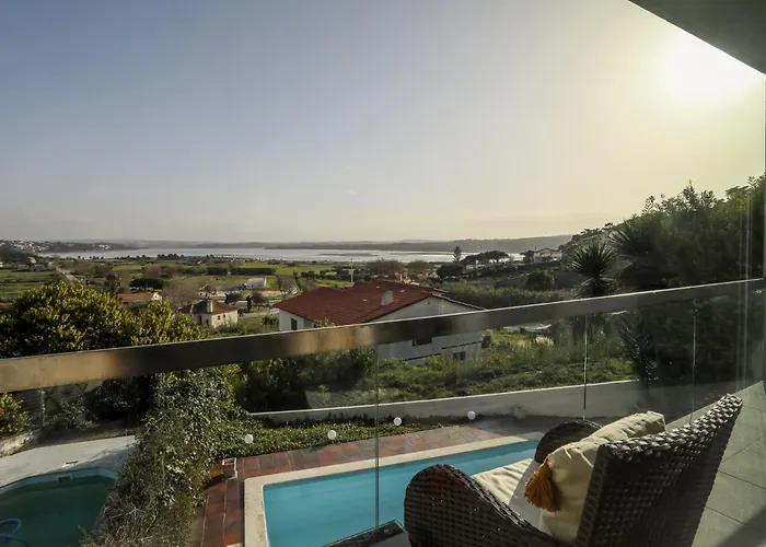 Casa Andorinha With Private Pool & Coastal Views Foz do Arelho